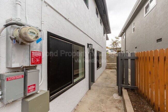 5464 Gilbert Dr San Diego, CA 92115 photo 3