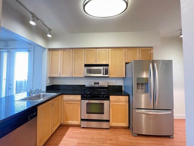 1594 Brunswig Ln Emeryville, CA 94608 photo 4