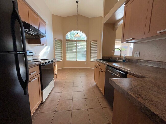8347 W Audrey Ln Peoria, AZ 85382 photo 5