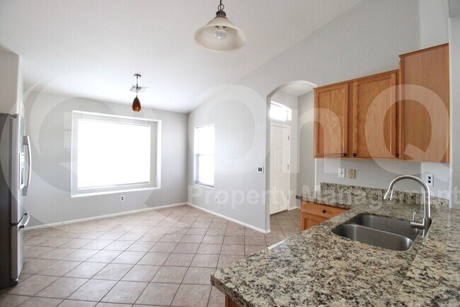43781 W Snow Dr Maricopa, AZ 85138 photo 5