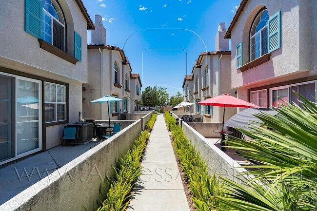 288 Fisherman Ln Oceanside, CA 92058 photo 2