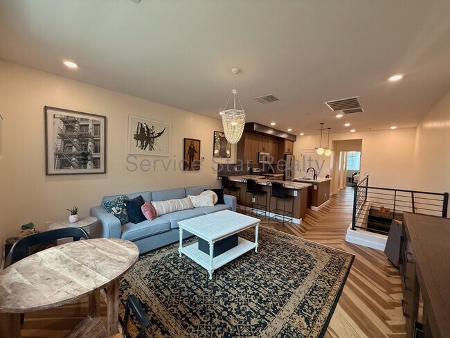 2628 S Voyager Dr Gilbert, AZ 85295 photo 2
