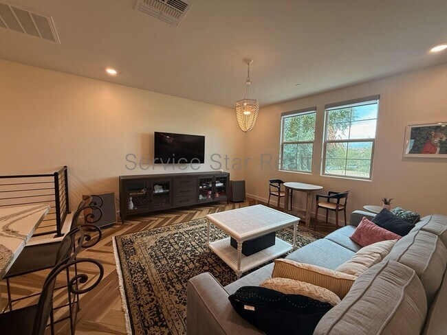 2628 S Voyager Dr Gilbert, AZ 85295 photo 3