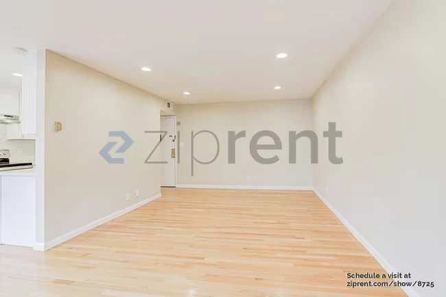 Unit 112 photo 3