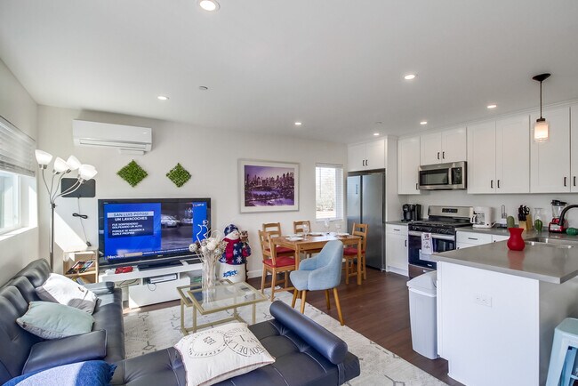 723 E 22nd St National City, CA 91950
