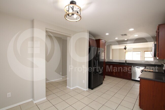 43361 W Elizabeth Ave Maricopa, AZ 85138 photo 4