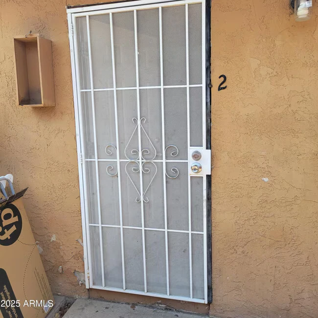 6713 W Palmaire Ave Glendale, AZ 85303 photo 5