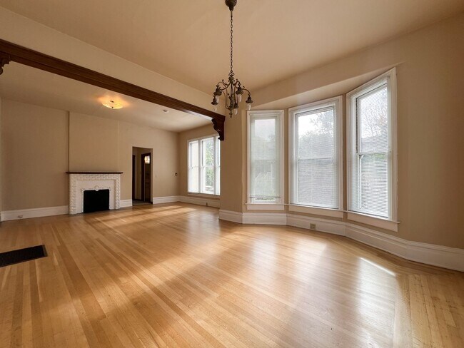 2240 3rd St Napa, CA 94559 photo 3