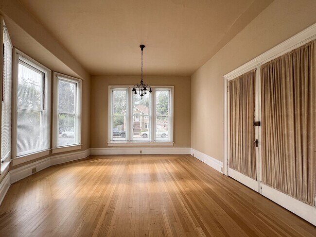2240 3rd St Napa, CA 94559 photo 4