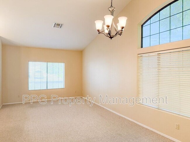 5517 W Aster Dr Glendale, AZ 85304 photo 3