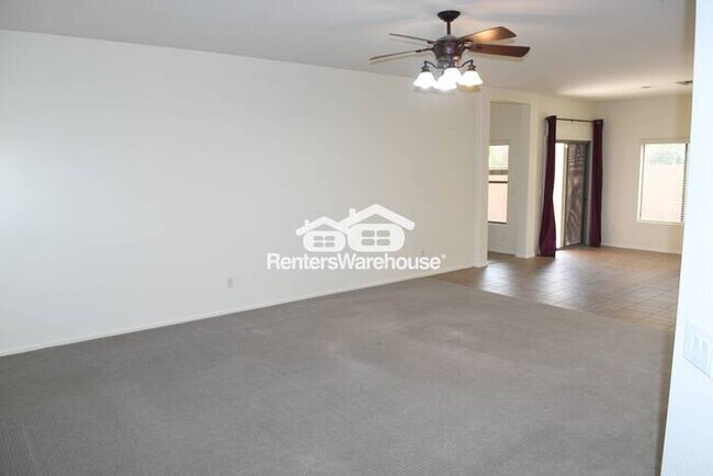 2576 W Amber Sun Dr Phoenix, AZ 85085 photo 2