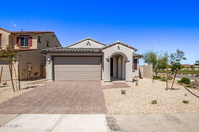 8804 W Marshall Ave photo 2