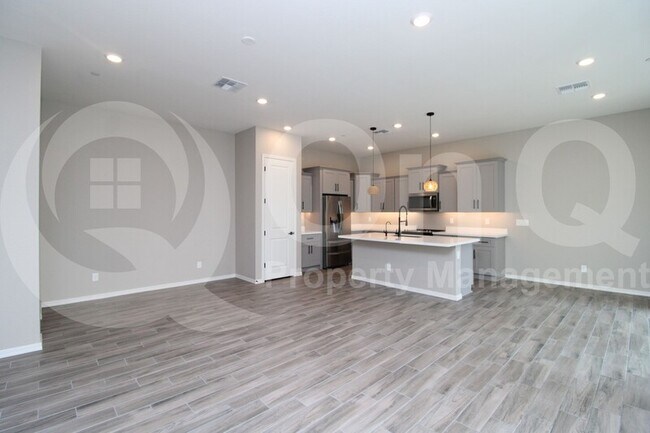 1541 E Megan St Gilbert, AZ 85295 photo 5