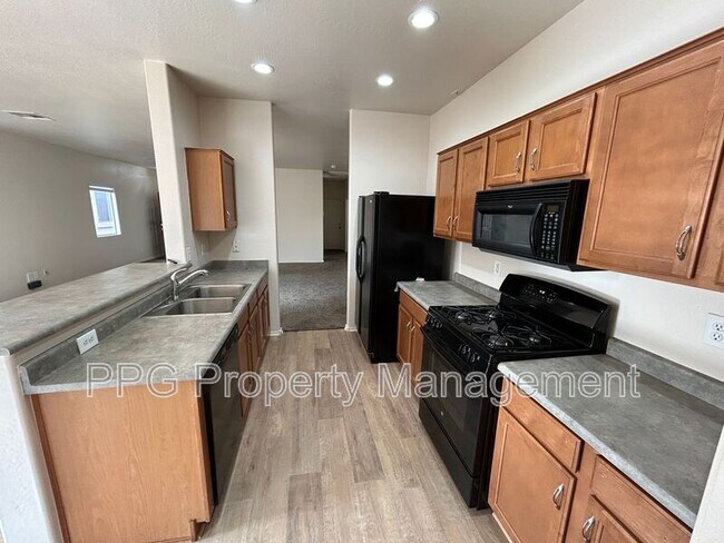 17029 W Carmen Dr Surprise, AZ 85388 photo 2