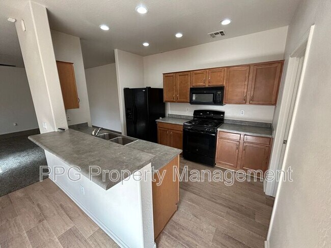 17029 W Carmen Dr Surprise, AZ 85388 photo 3