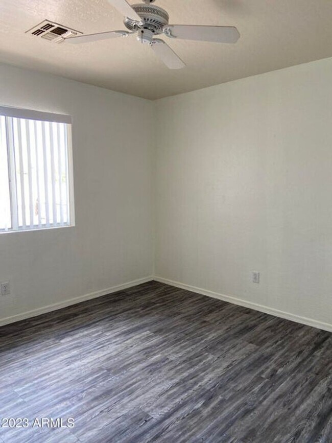 595 W 20th Ave Apache Junction, AZ 85120 photo 4