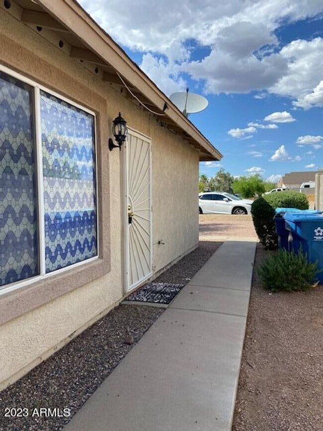 595 W 20th Ave Apache Junction, AZ 85120 photo 2