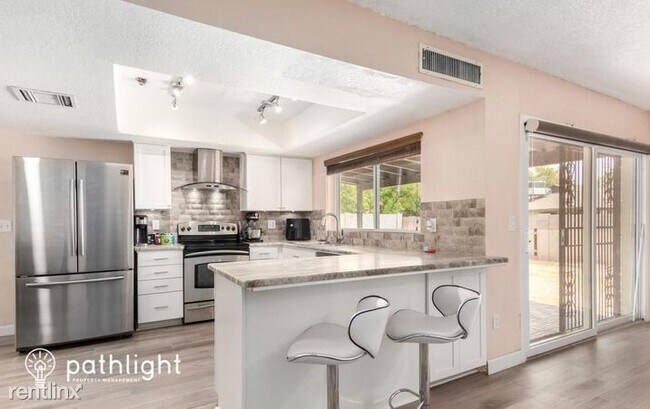 4333 W Ruth Ave Glendale, AZ 85302 photo 3