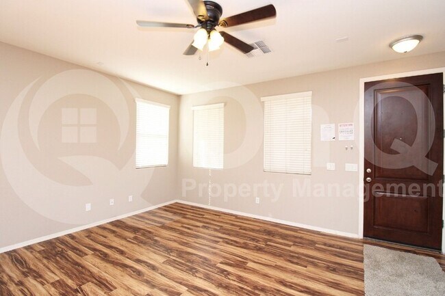 10031 E Impala Ave Mesa, AZ 85209 photo 5
