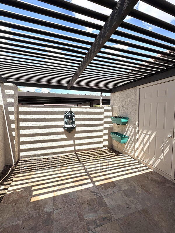 2127 E 10th St Tempe, AZ 85281 photo 2