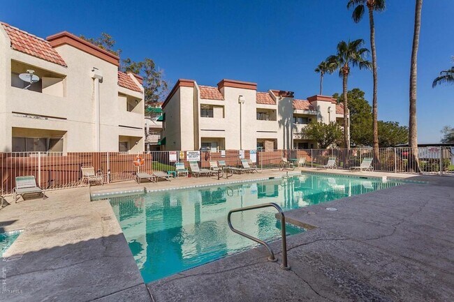 12123 W Bell Rd Surprise, AZ 85378 photo 3
