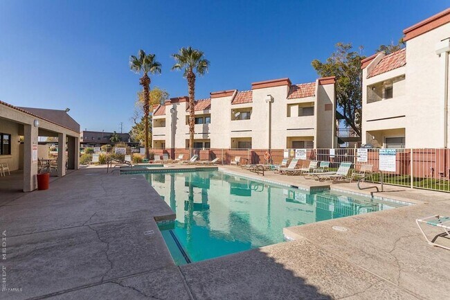 12123 W Bell Rd Surprise, AZ 85378 photo 2