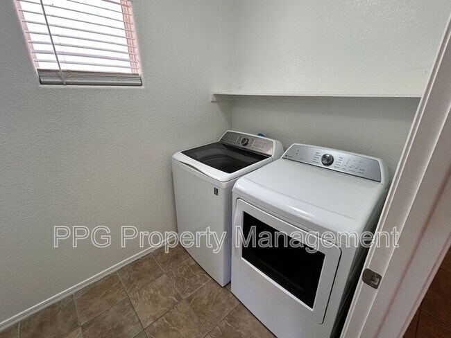13261 W Gelding Cir Surprise, AZ 85379 photo 5