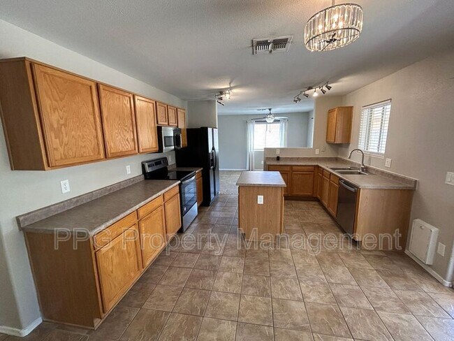 13261 W Gelding Cir Surprise, AZ 85379 photo 4