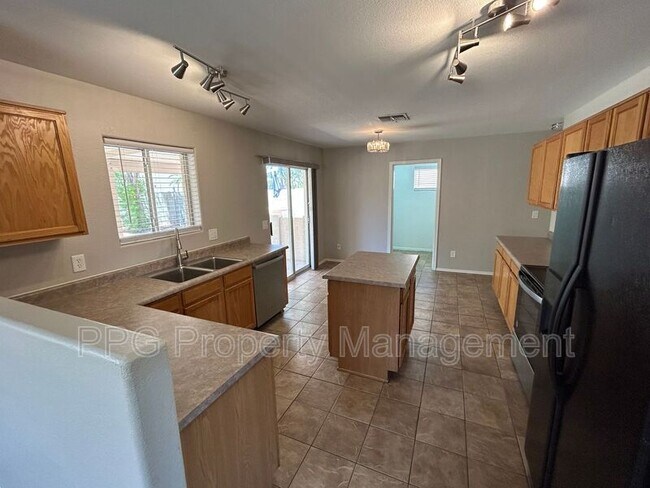 13261 W Gelding Cir Surprise, AZ 85379 photo 3
