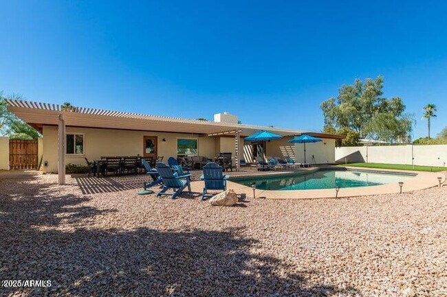 3357 E Hatcher Rd Phoenix, AZ 85028 photo 4