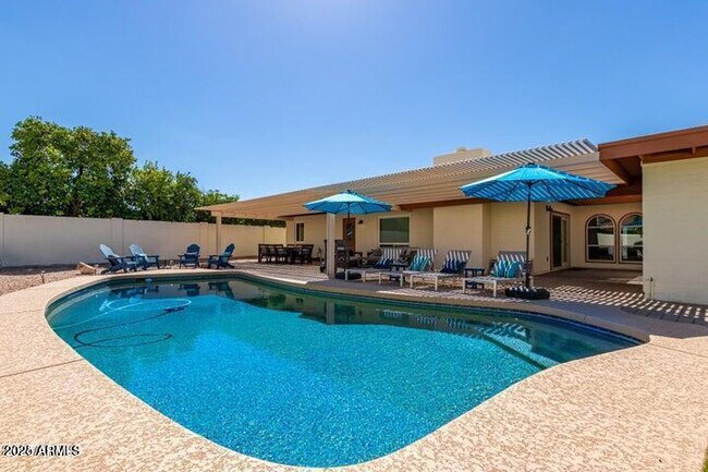3357 E Hatcher Rd Phoenix, AZ 85028 photo 3