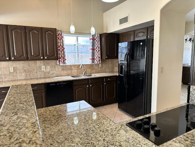 4106 E Ashurst Dr Phoenix, AZ 85048 photo 5
