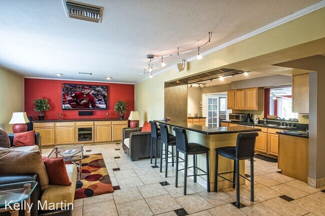 4406 N Dromedary Rd Phoenix, AZ 85018 photo 3
