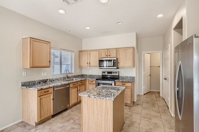 3543 W Steinbeck Ct Anthem, AZ 85086 photo 5