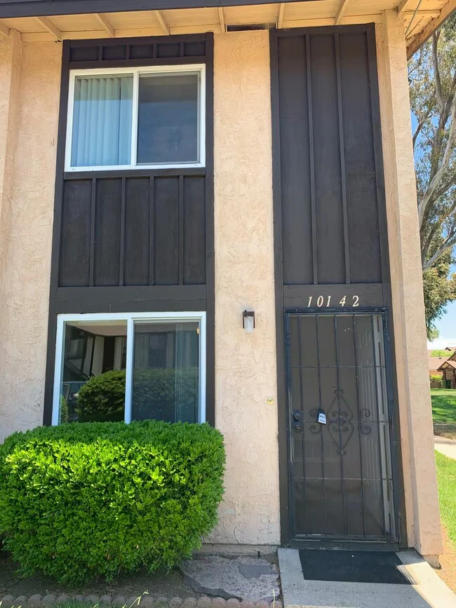 10142 Peaceful Ct Santee, CA 92071 photo 2