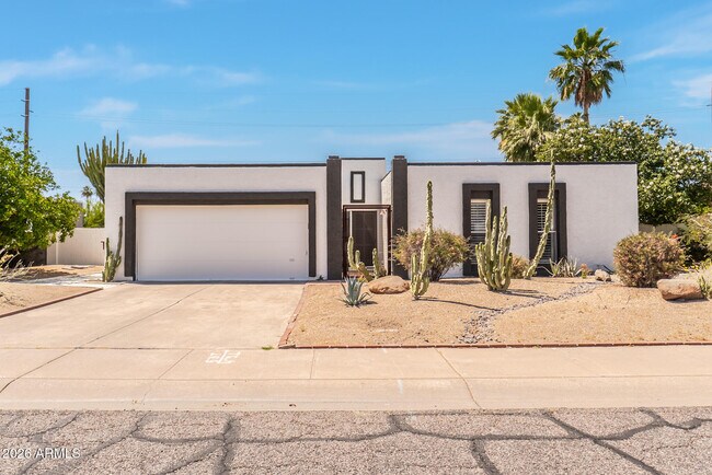 7901 E Luke Ln Scottsdale, AZ 85250 photo 5