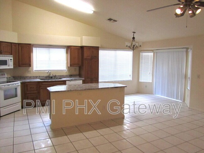 6702 N 89th Ave photo 4