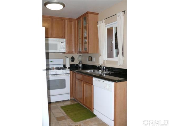 505 Calle Montecito Oceanside, CA 92057 photo 2