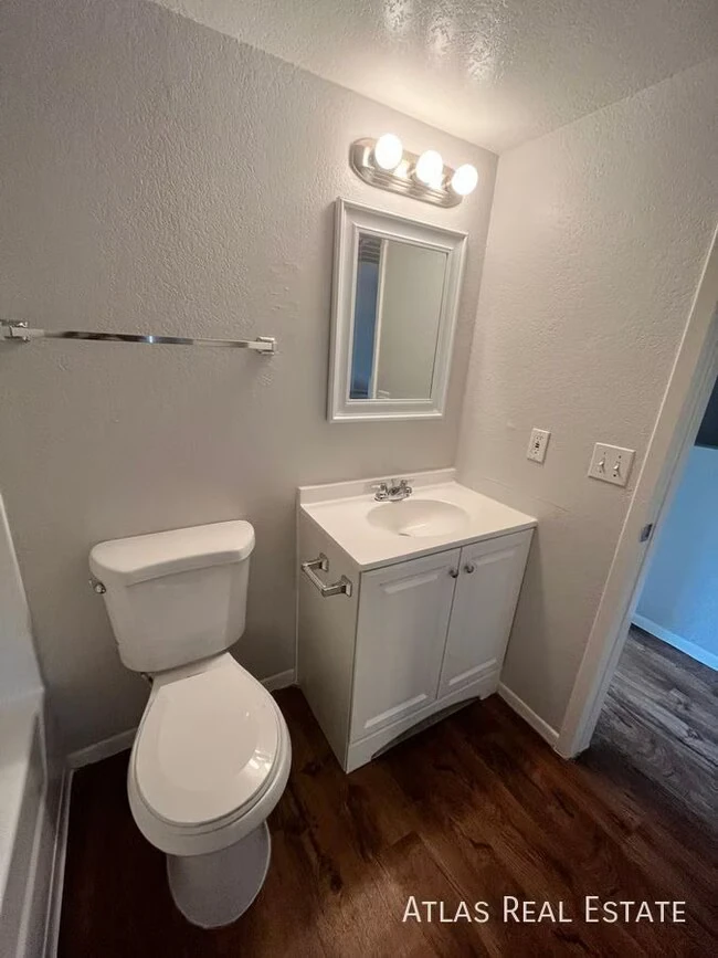 2820 E Kathleen Rd Phoenix, AZ 85032 photo 4