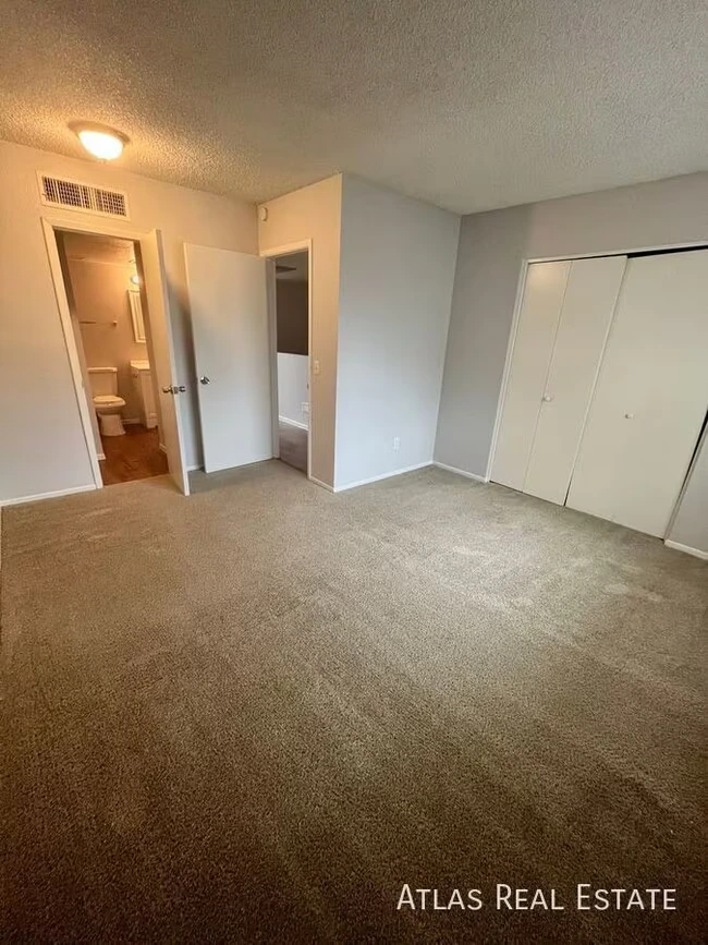 2820 E Kathleen Rd Phoenix, AZ 85032 photo 2