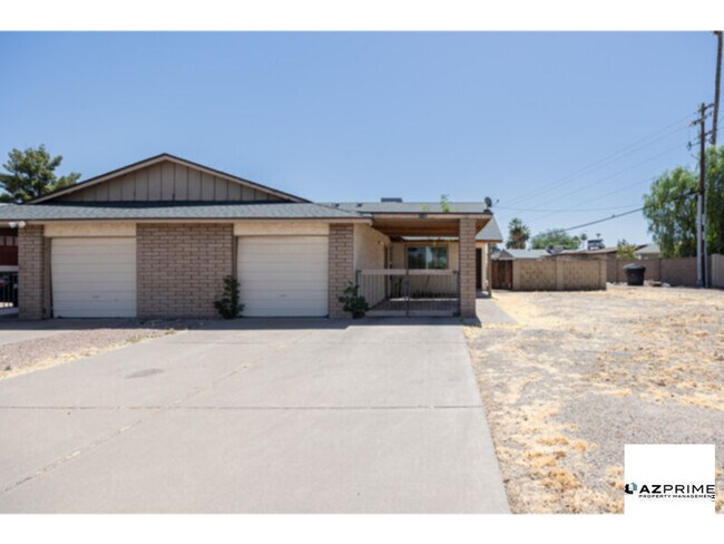 2145 S Dorsey Ln Tempe, AZ 85282 photo 2