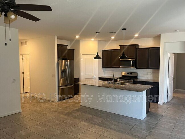 14052 W Valentine St Surprise, AZ 85379 photo 3