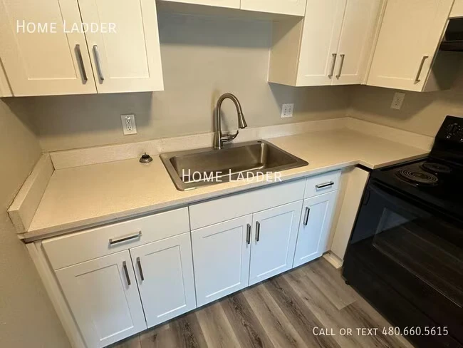 2262 E Broadway Rd Mesa, AZ 85204 photo 4
