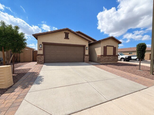 21391 West Monte Vista Road, Buckeye, AZ 85396 photo 2