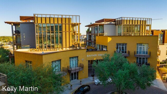 4745 N Scottsdale Rd Scottsdale, AZ 85251 photo 2