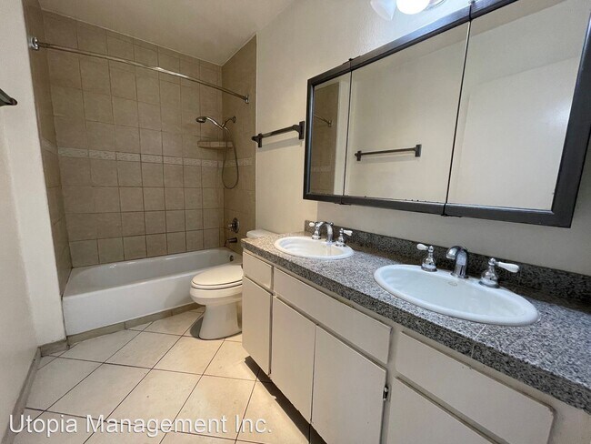 3213 Midway Dr San Diego, CA 92110 photo 4