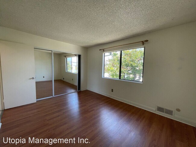 3213 Midway Dr San Diego, CA 92110 photo 3
