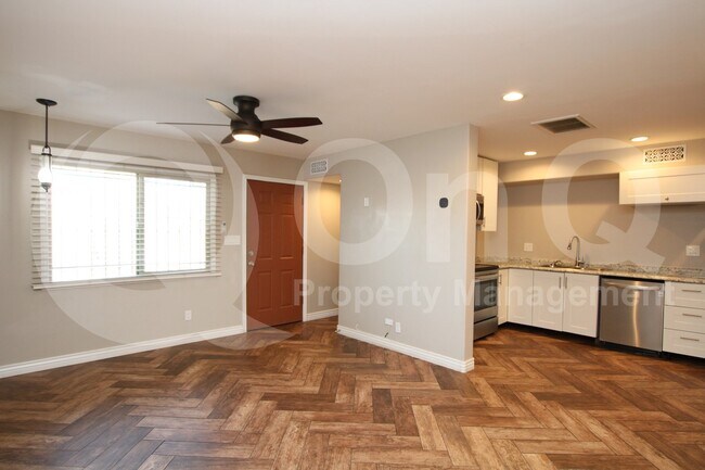 4601 E Southgate Ave Phoenix, AZ 85040 photo 3