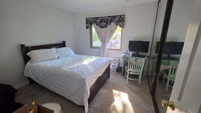 1958 Spyglass Cir Vista, CA 92081 photo 3