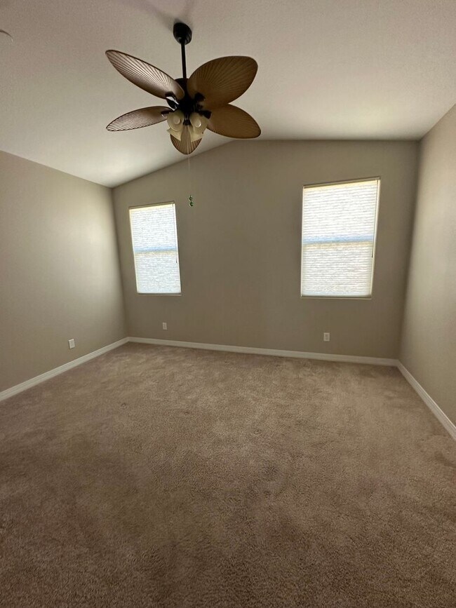 13192 W Cliffrose Rd Peoria, AZ 85383 photo 4